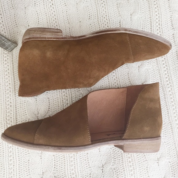 Free People Shoes - Free People Suede Royale Cut Out Flat in Cocoa, 7